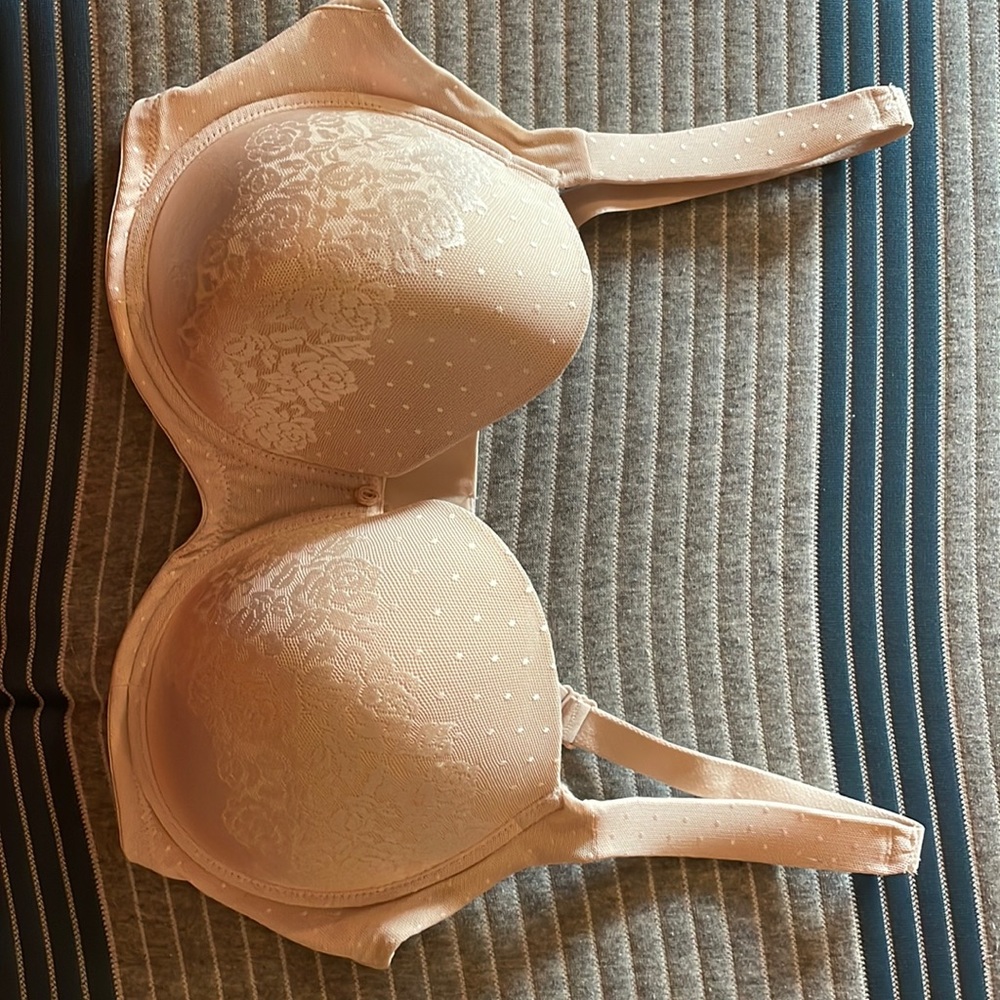 Never Worn, Soma Bra, 36G Nude